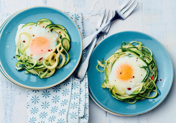 Tupperware Nid de spaghetti de courgette et oeuf 