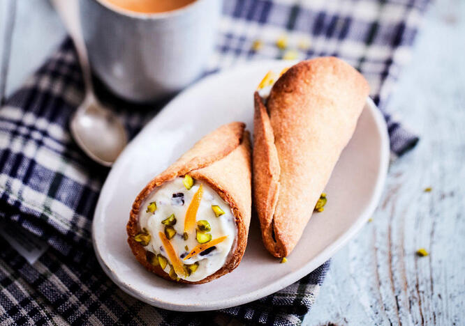 Tupperware Cannoli stile cornetti 