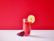 Smoothie mela e barbabietola