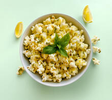 Popcorns au citron et basilic