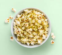 Popcorns au chocolat blanc et aux pistaches