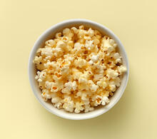 Popcorns mit Knoblauchbutter