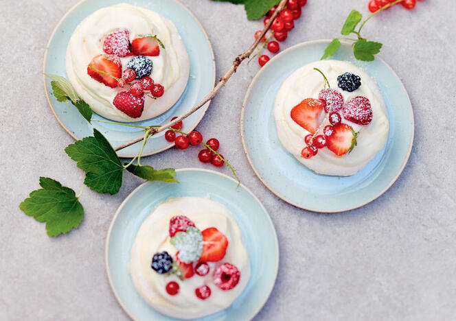 Tupperware Mini Pavlova 